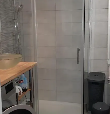 L Ilot De Leo 펜션 *