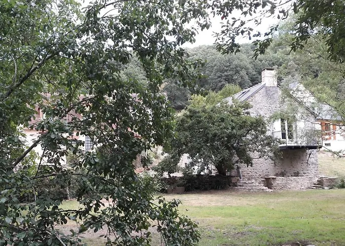 L îlot De Léo * Saint-Léonard-des-Bois